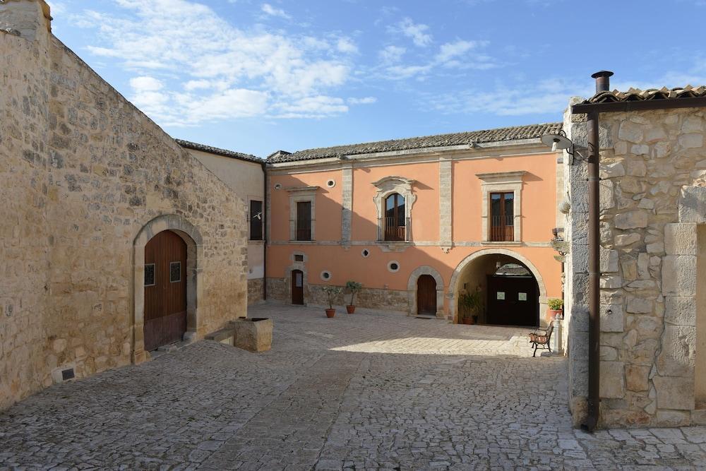 Relais Cimilla B&B Ragusa Exteriör bild
