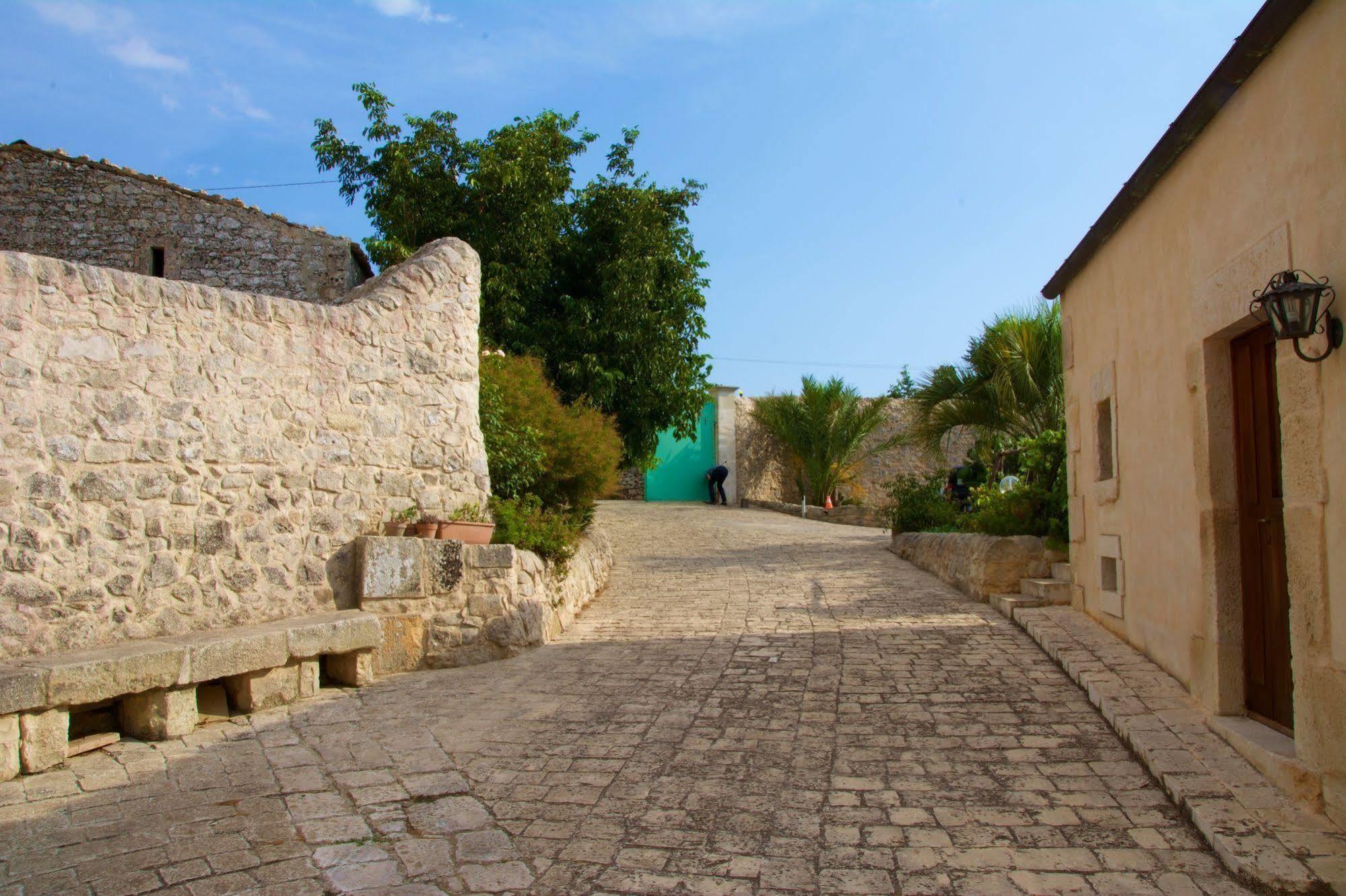 Relais Cimilla B&B Ragusa Exteriör bild