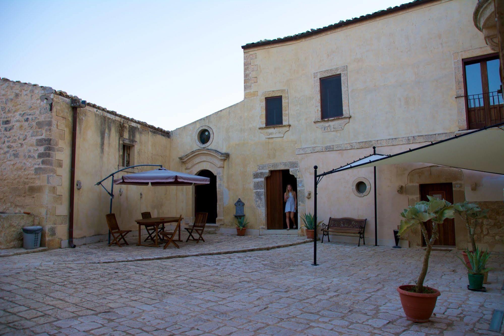 Relais Cimilla B&B Ragusa Exteriör bild