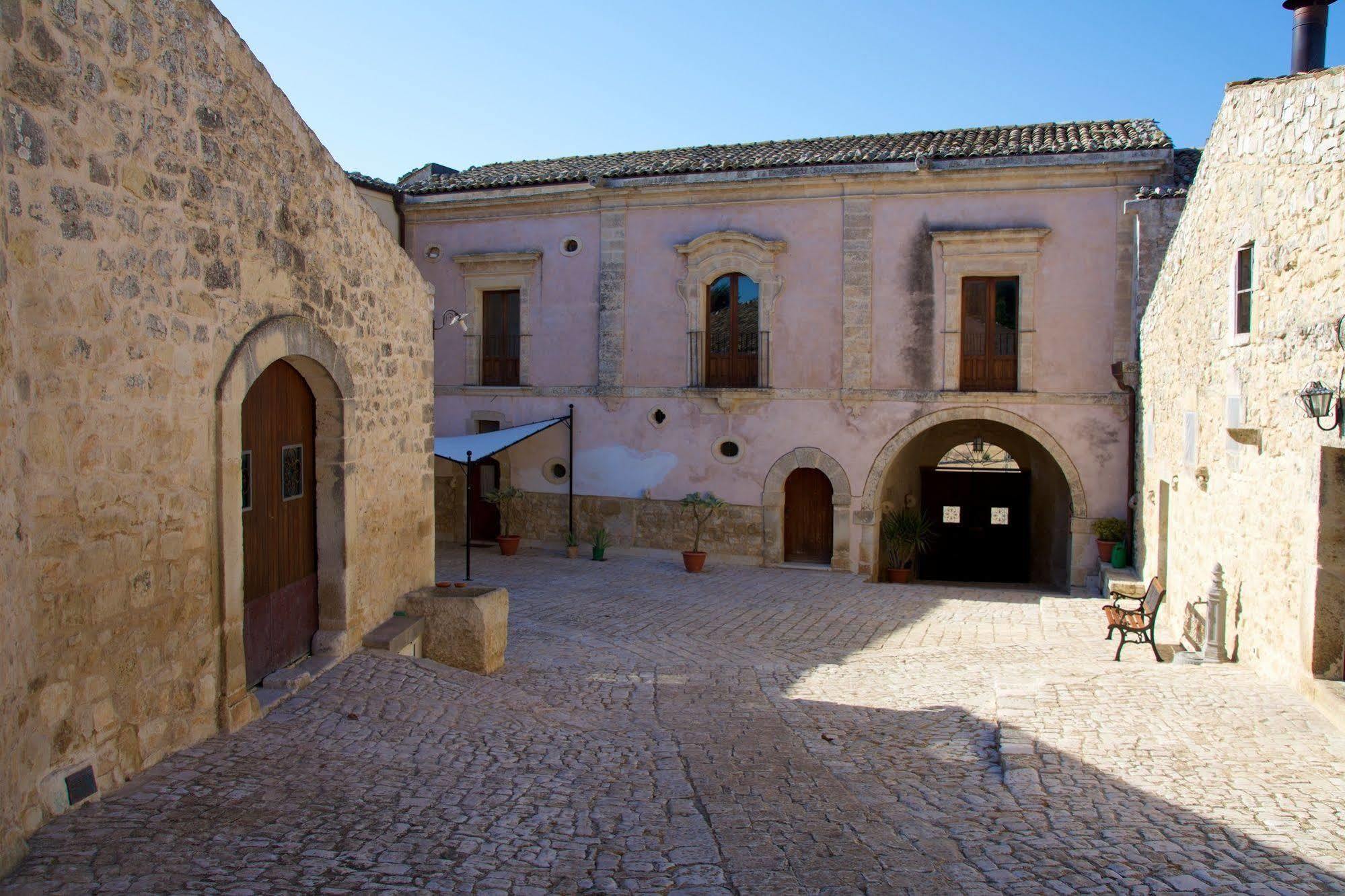 Relais Cimilla B&B Ragusa Exteriör bild
